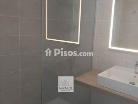 Piso en alquiler en Centro - Photo 3