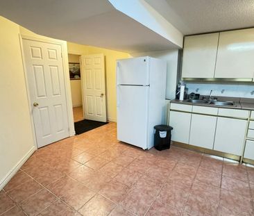 For Lease - 316 Valleymede Drive Unit# Basement, Richmond Hill, Ont... - Photo 3