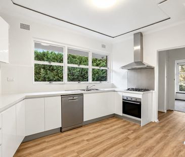 Spacious Home - Photo 3