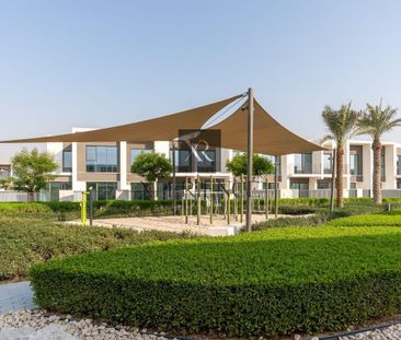 SINGLE ROW | GREEN BELT | NEXT TO POOL AND GYM - Photo 4