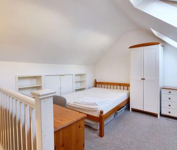 5 bedroom terraced house to rent - Photo 4