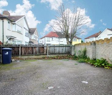 Studio to rent - Photo 6