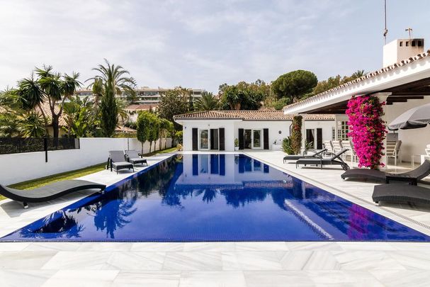 Luxury Villa for rent in Nueva Andalucia, Spain - Photo 1