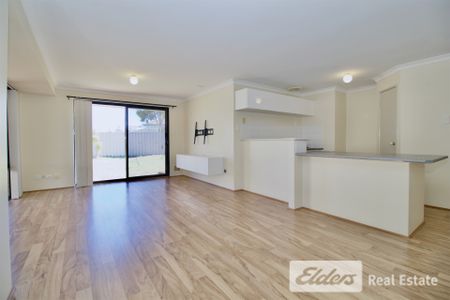 29 Trafalgar Gardens - Photo 5