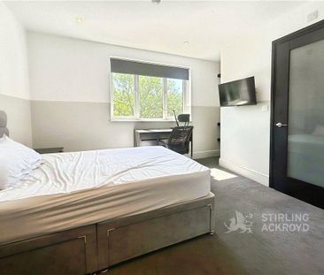 1 bedroom in a house share to rent - Photo 2