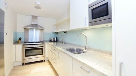 Price £1,360 pw - Available Now - Furnished / Unfurnished - Photo 4