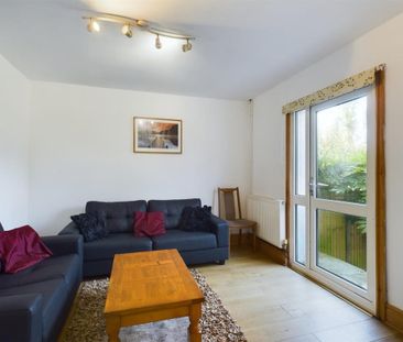 Staplefield Drive, Brighton - Photo 1