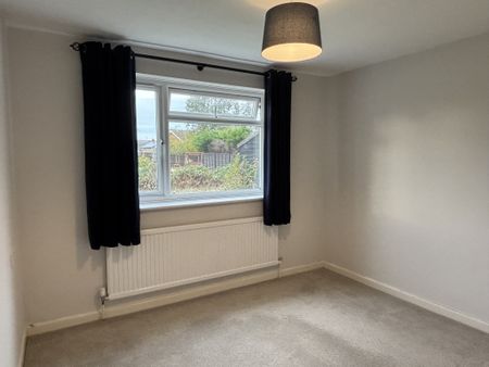 Bright 2 bed garden flat in peaceful area of Diss - Photo 4