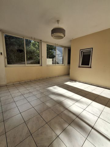 Location Appartement 1 pièce 64m² REALMONT 81120 - Photo 4