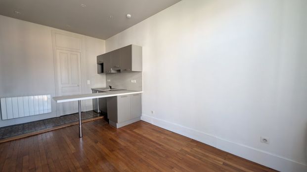 Location Appartement 1 pièce 23m² CHAMBERY 73000 - Photo 1