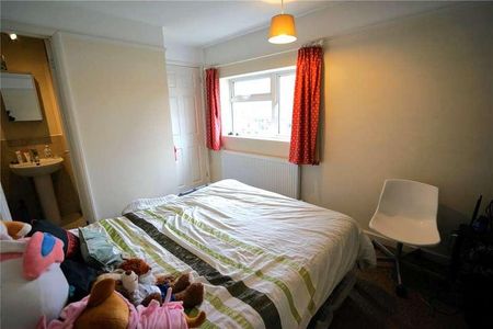 Blenheim Drive, Filton, Bristol, BS34 - Photo 5