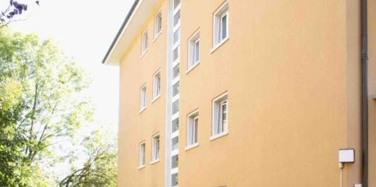 Studio rénové au 3ème étage avec balcon - Foto 3