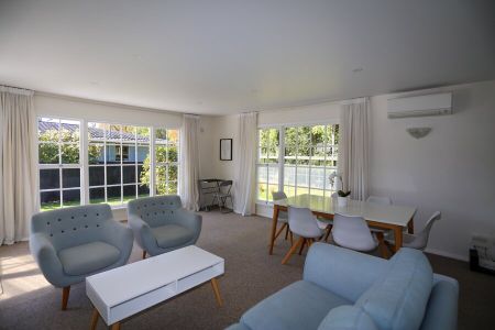 Fendalton – Two Bedrooms – beautiful setting - Photo 3