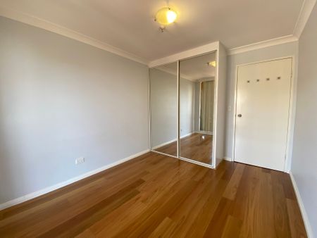Ultra Convenient Two Bedroom Apartment With Secured Parking - Hurstville - Photo 3