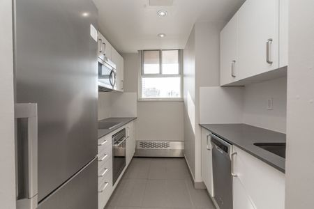 230 Oak Street - Photo 2