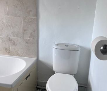 Room in a Shared House, Wolseley Street, RG1 - Photo 6