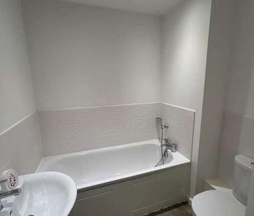 Lintott Gardens, Warrington, WA1 - Photo 2