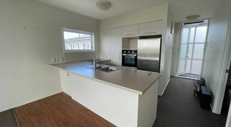 2 bedroom 1 bathroom - Photo 3