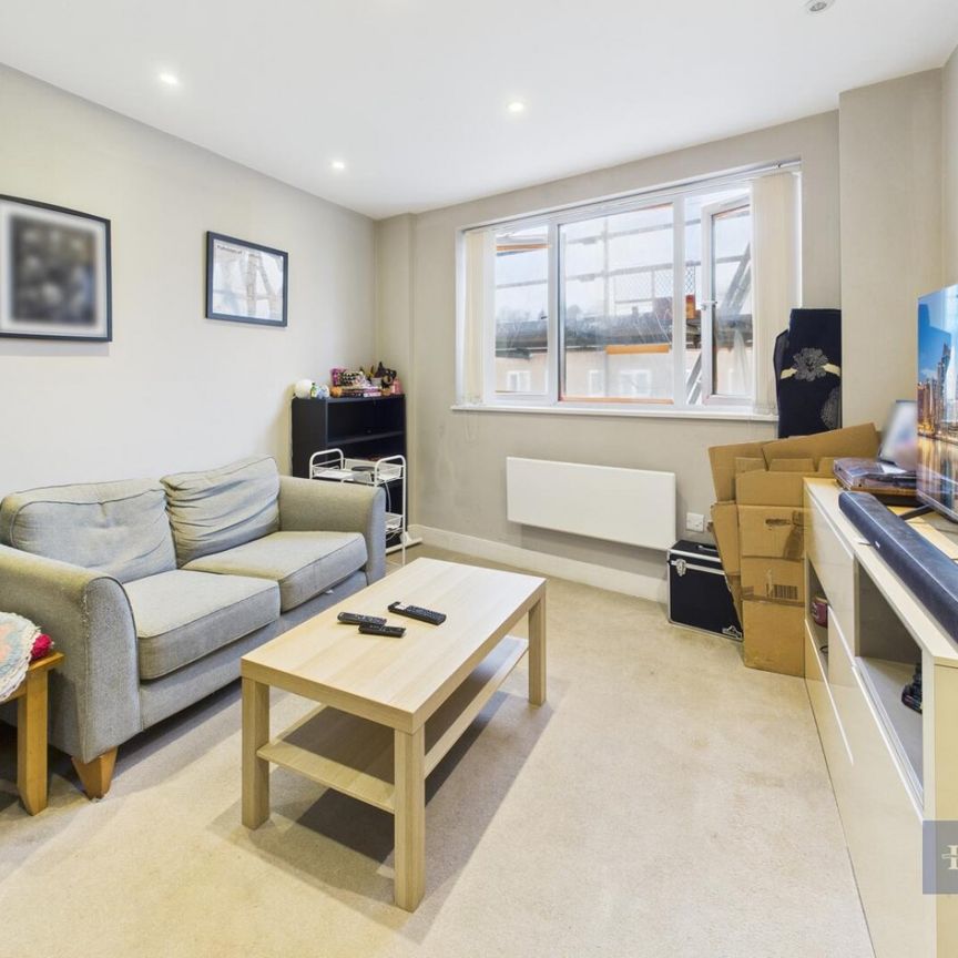 1 bedroom Flat To Let - Photo 1