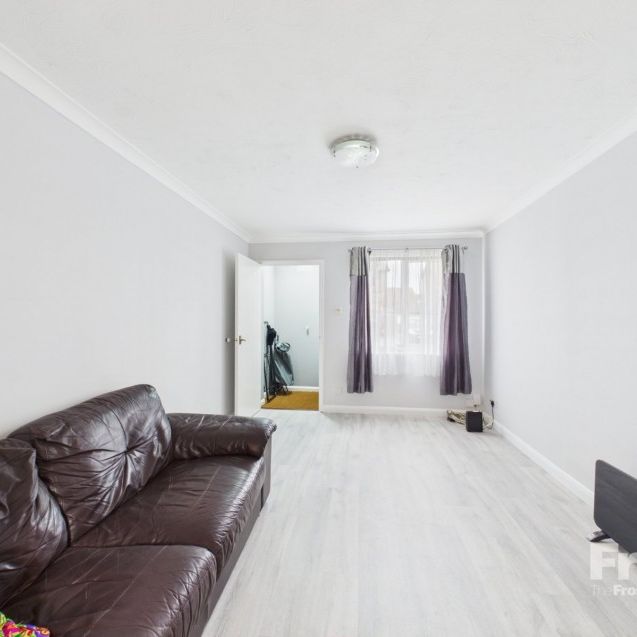 Littlebrook Avenue, Slough, Berkshire,SL2 - Photo 1