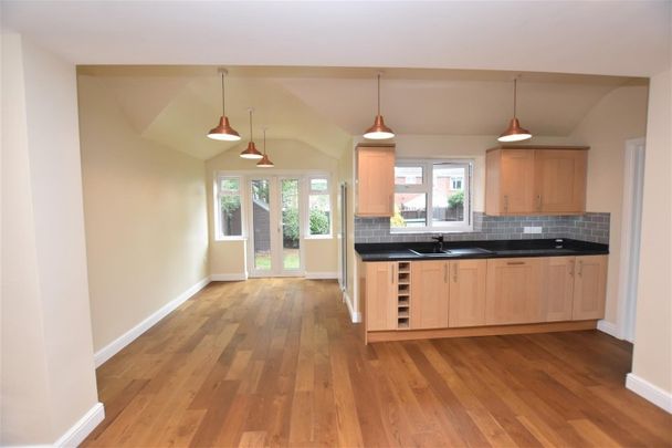 Pirie Avenue, Worcester - Photo 1