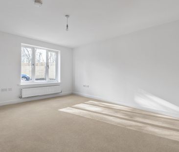 4 bedroom detached house to rent - Photo 2