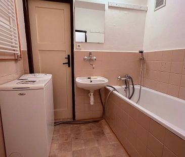 Pronájem bytu 2+1 51 m² - Fotografie 1