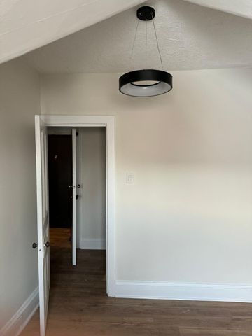 85 Fifth Ave #4, Ottawa, ON K1S 2M3, Canada - Photo 2