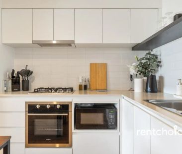 “Modern 2-Bed, 2-Bath Apartment in Canning Vale” - Photo 4
