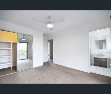 15 James Edward Street, Richlands, Qld 4077 - Photo 6