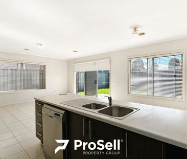 33 Edmund Street, Pakenham - Photo 6