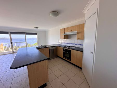 Well Presented Townhouse with Water Views!! - Photo 4