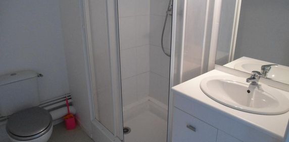 Location Appartement 1 pièce 23m² ST NAZAIRE 44600 - Photo 2