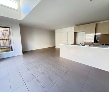 2 bedroom townhouse in the heart of Boronia - Photo 1