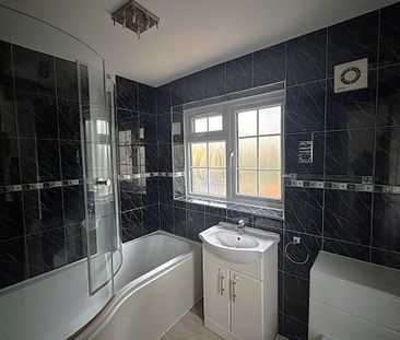 Punch Copse Road, CRAWLEY - Photo 5