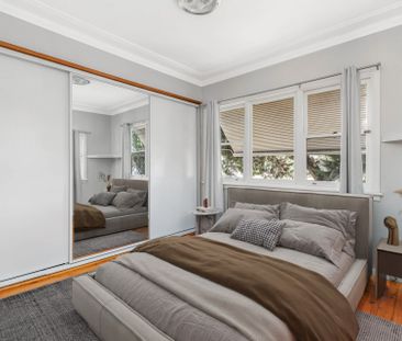 THREE BEDROOM SPACIOUS HOME - Photo 3