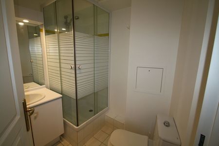 Location Appartement 1 pièce 26m² - Photo 2