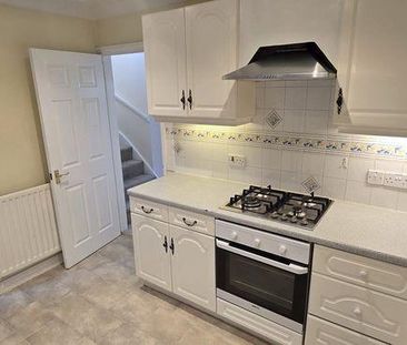 4 bedroom detached house to rent - Photo 4