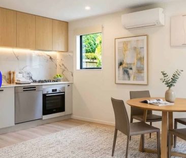 Lovely 1 Bed 1 Flexi Room Townhouse in Avondale - Photo 2
