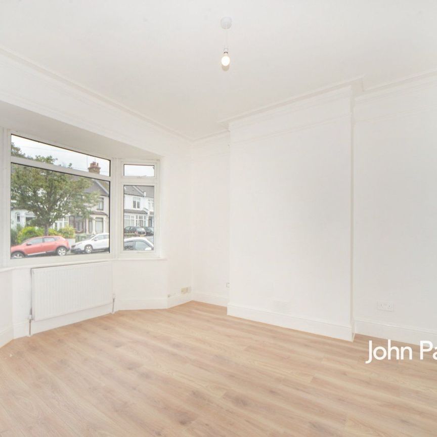 Rochdale Road, London, SE2 - Photo 1