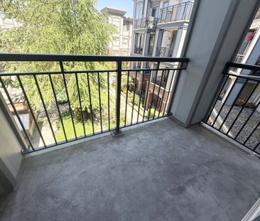 Cozy and Bright Pet Friendly Jr One Bedroom in Surrey - Photo 4