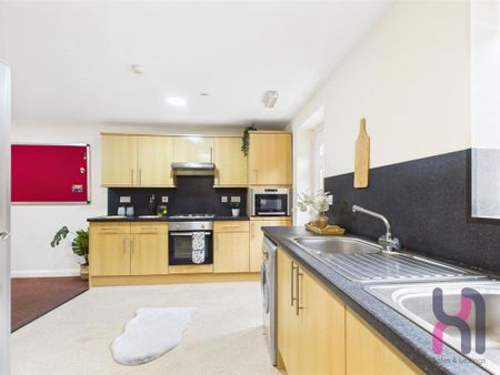 7 bedroom property to rent - Photo 4