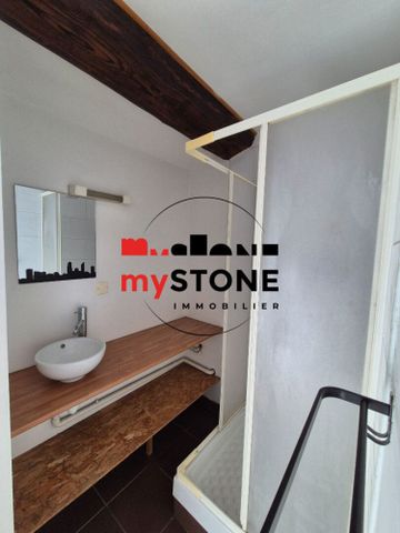 VILLEFRANCHE SUR SAONE – en face de la gare – T2 – 3ème étage- 48m² sous pente- 30m² « habitables » - Photo 3