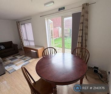 1 bedroom in a house share to rent - Photo 1