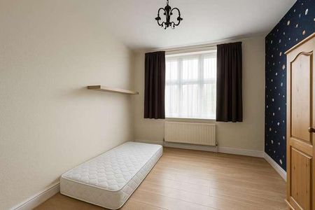 St. Margarets Road, Edgware, HA8 - Photo 4