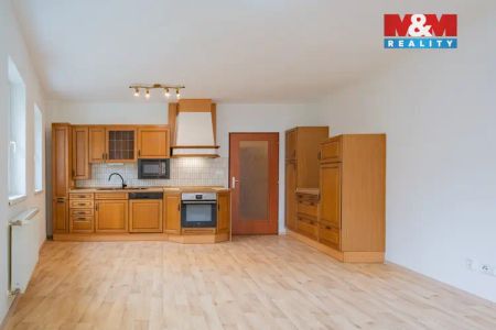 Pronájem bytu 3+kk, 72 m - Fotografie 2