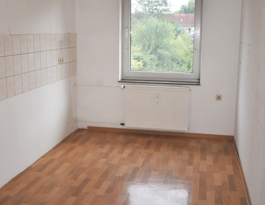 Ruhig gelegene und praktisch geschnittene 2-Zimmer-Wohnung (1.OG) in Kassel-Forstfeld - Photo 1