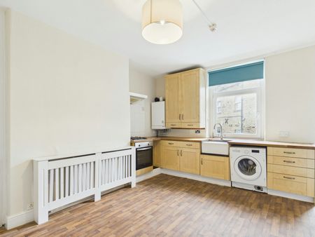 Flat to rent on - Photo 4