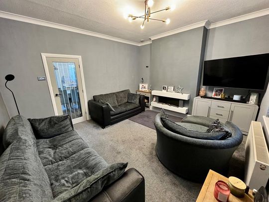 3 bedroom terraced house to rent - Photo 1