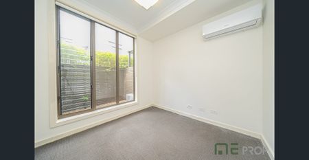 Stylish 2 Bedroom Apartment in Burwood - Photo 2